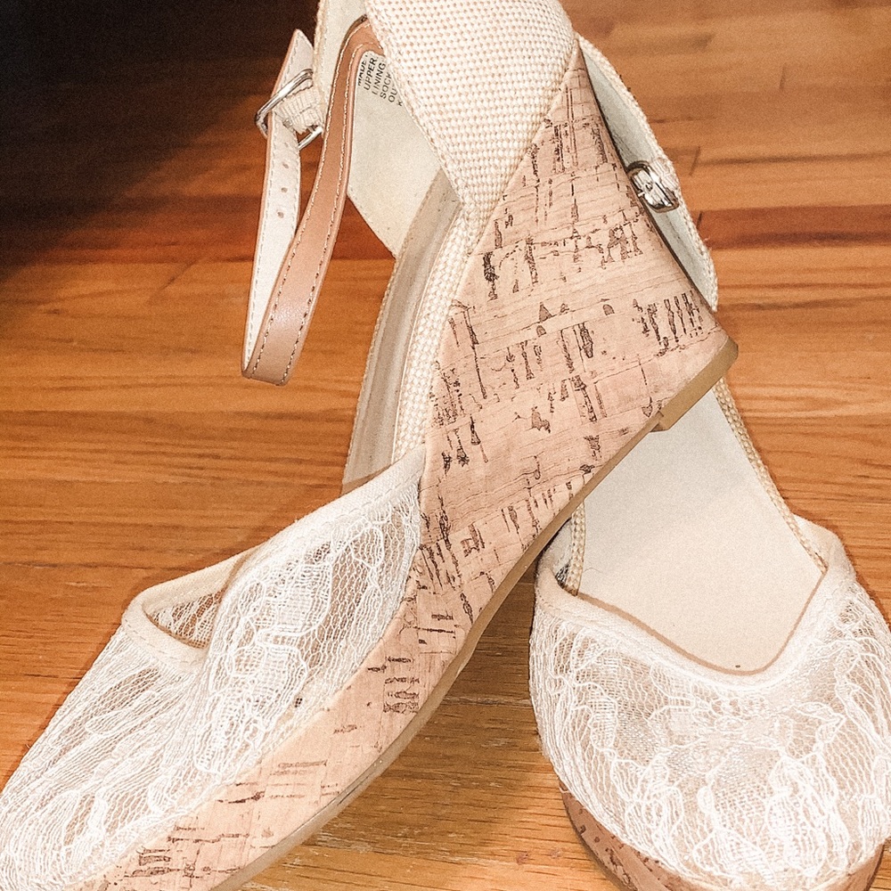 Lace wedges